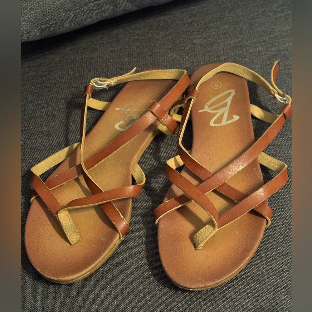 Bella D. Tan Brown Gladiator Sandals
